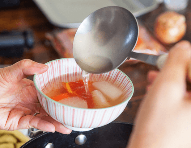 Chinese Daikon and Carrot Soup