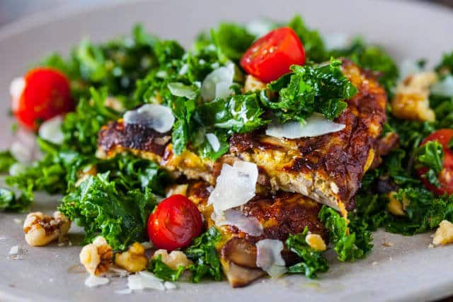 Kale Salad with Miso-Mushroom Omelet